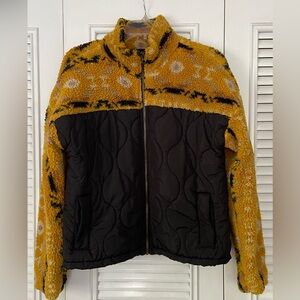 Thread & Supply Aztec Print Yellow and Black Fleece and Quilted Jacket Size S